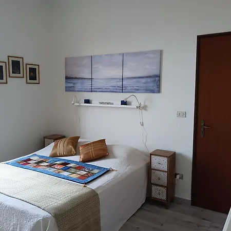 Mungi Bay, Flat With Sea View Roof Terrace Appartamento *