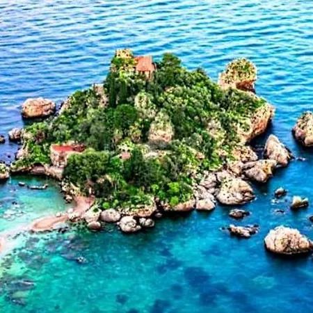 Mungi Bay, Flat With Sea View Roof Terrace 지아르디니낙소스