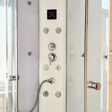 Mungi Bay, Flat With Sea View Roof Terrace 지아르디니낙소스